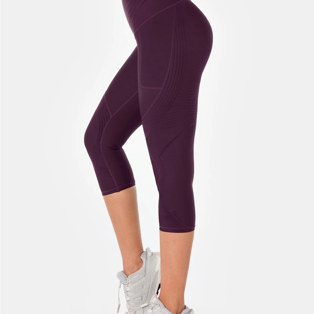 Body Sculpt Side Pocket Capri Leggings 2.0 (Reversible Wear)